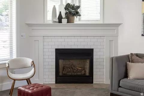 Living - 729 Eagle View Dr, Providence, UT 84332 photo 3 of 4