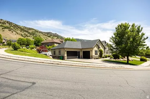 Exterior - 729 Eagle View Dr, Providence, UT 84332 photo 4 of 8