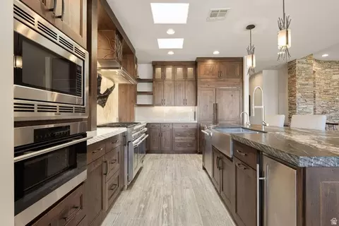 Kitchen - 1500 E Split Rock Dr #91, Ivins, UT 84738 photo 3 of 6