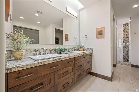 Bath - 1500 E Split Rock Dr #91, Ivins, UT 84738 photo 1 of 7