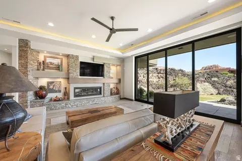 Living - 1500 E Split Rock Dr #91, Ivins, UT 84738 photo 1 of 5