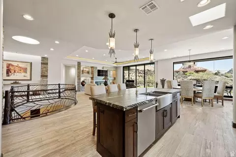 Kitchen - 1500 E Split Rock Dr #91, Ivins, UT 84738 photo 4 of 6