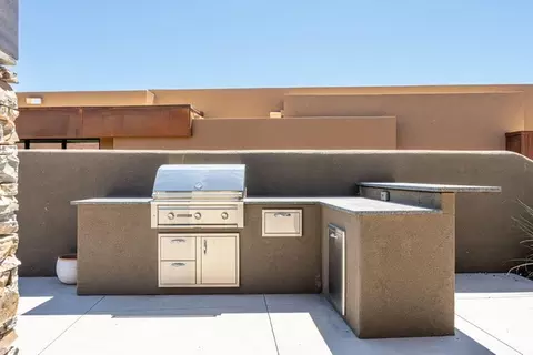 Kitchen - 1500 E Split Rock Dr #91, Ivins, UT 84738 photo 6 of 6