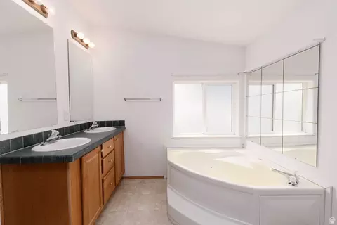Bath - 355 S 300 E, Monroe, UT 84754 photo 1 of 6
