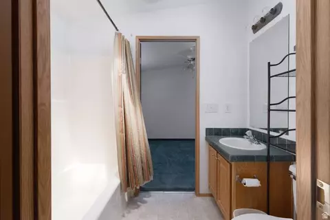 Bath - 355 S 300 E, Monroe, UT 84754 photo 5 of 6