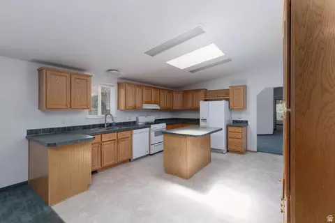Kitchen - 355 S 300 E, Monroe, UT 84754 photo 3 of 4