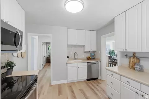 Kitchen - 979 S 400 E, Orem, UT 84097 photo 1 of 2