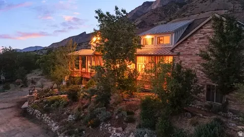 Exterior - 7295 S 600 W, Willard, UT 84340 photo 4 of 16