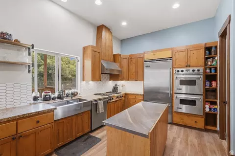 Kitchen - 7295 S 600 W, Willard, UT 84340 photo 2 of 4