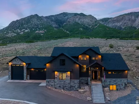 802 E Nebo Ave, North Ogden, UT 84414