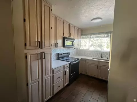 Kitchen - 547 E 200 N, Logan, UT 84321 photo 1 of 2