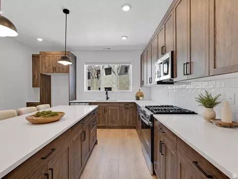 Kitchen - 868 E Brookshade Ln #103, Murray, UT 84107 photo 1 of 2