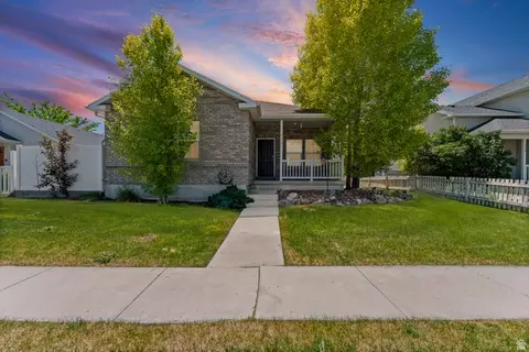 1820 E Cedar St, Eagle Mountain, UT 84005
