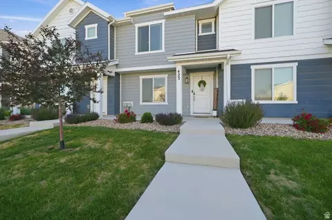 423 N Northshore Dr, Saratoga Springs, UT 84045