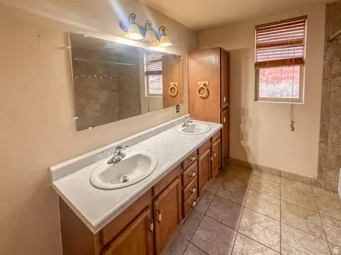 Bath - 11021 S Highway 191 UNIT C, Moab, UT 84532 photo 1 of 5