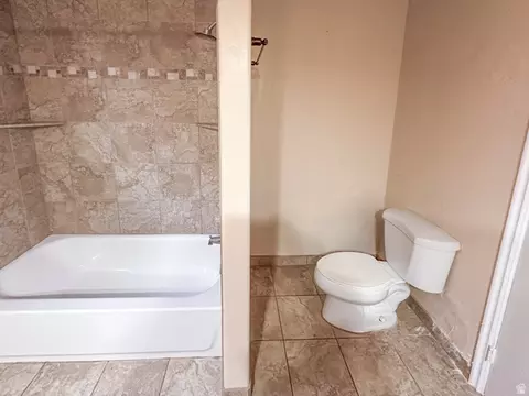 Bath - 11021 S Highway 191 UNIT C, Moab, UT 84532 photo 2 of 5
