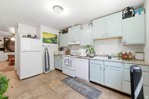 Kitchen - 7923 S Main St #8, Midvale, UT 84047 photo 2 of 3
