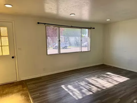Living - 271 N 150 E, Delta, UT 84624 photo 4 of 6