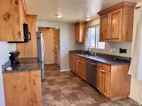 Kitchen - 271 N 150 E, Delta, UT 84624 photo 1 of 4