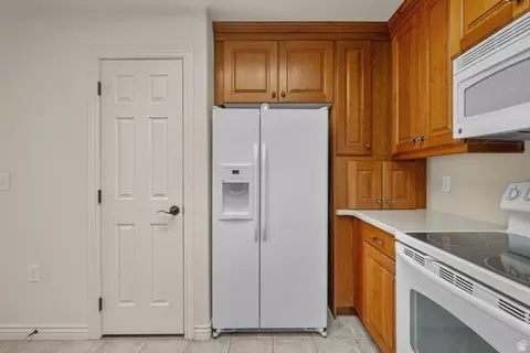 11086 S Grape Arbor Pl Apt 101 E, Sandy, UT 84070 photo 13