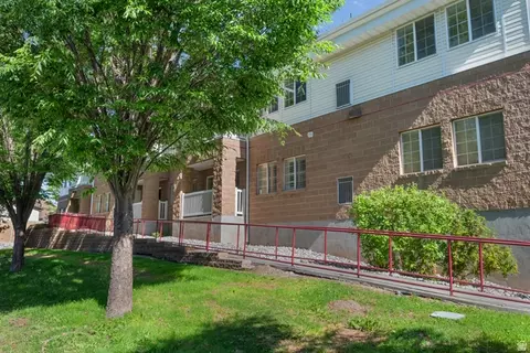11086 S Grape Arbor Pl Apt 101 E, Sandy, UT 84070 photo 26