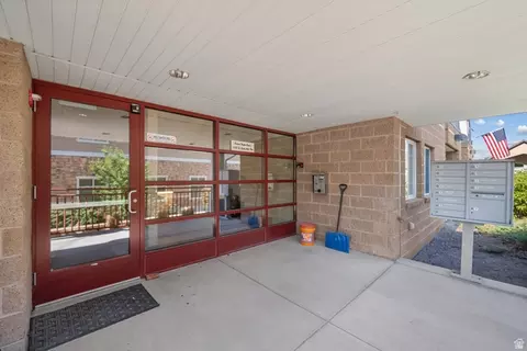 11086 S Grape Arbor Pl Apt 101 E, Sandy, UT 84070 photo 25