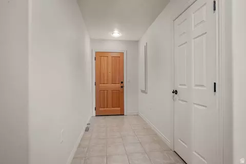 11086 S Grape Arbor Pl Apt 101 E, Sandy, UT 84070 photo 3