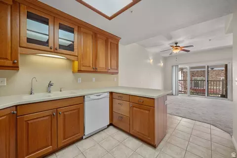 11086 S Grape Arbor Pl Apt 101 E, Sandy, UT 84070 photo 11