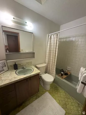 Bath - 1164 E Mountian Rd N, Logan, UT 84321 photo 5 of 6