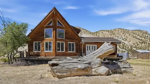 813 E Canyon Rd, Mayfield, UT 84643