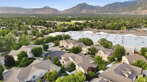 View/Area - 1364 E Old Maple Ct S, Murray, UT 84117 photo 2 of 7