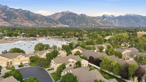 View/Area - 1364 E Old Maple Ct S, Murray, UT 84117 photo 5 of 7