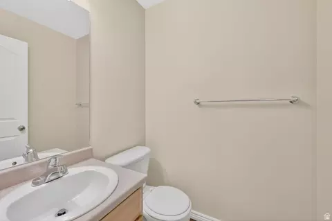 Bath - 1364 E Old Maple Ct S, Murray, UT 84117 photo 1 of 4
