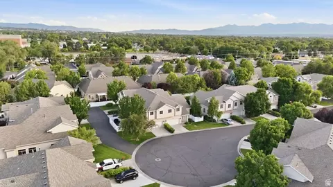 View/Area - 1364 E Old Maple Ct S, Murray, UT 84117 photo 4 of 7
