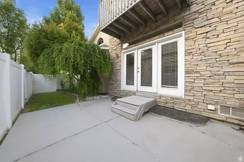 Exterior - 1364 E Old Maple Ct S, Murray, UT 84117 photo 4 of 5