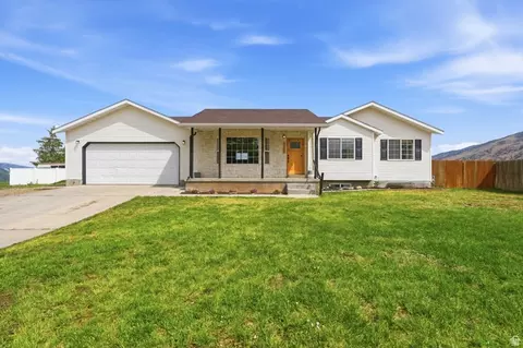 1261 E 25 S, Hyrum, UT 84319