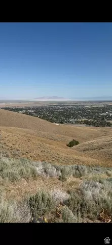 597 S Oakridge Dr E, Tooele, UT 84074