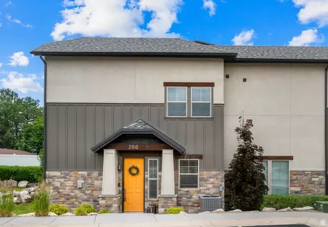 Exterior - 286 E Sandy Sage Way, Sandy, UT 84070 photo 3 of 5