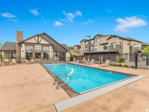 Exterior - 286 E Sandy Sage Way, Sandy, UT 84070 photo 2 of 5