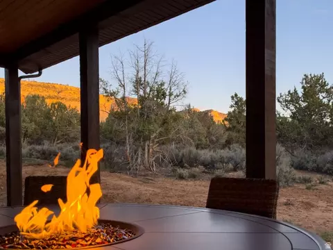 Exterior - 369 W Pinyon Pine Dr, Orderville, UT 84758 photo 8 of 10