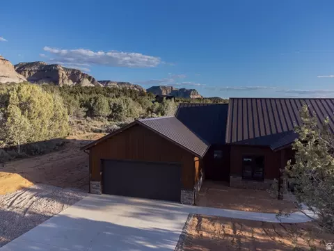 Exterior - 369 W Pinyon Pine Dr, Orderville, UT 84758 photo 10 of 10