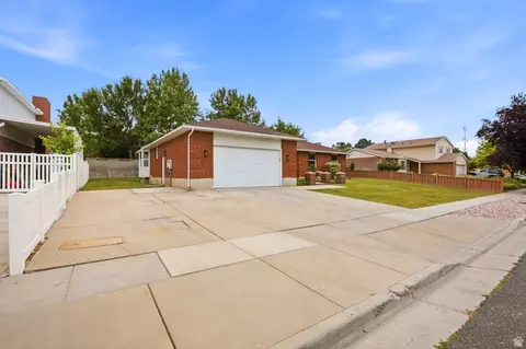 Other - 929 W Brandermill Cv, Murray, UT 84123 photo 2 of 12