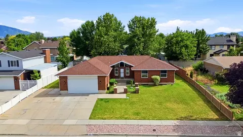 View/Area - 929 W Brandermill Cv, Murray, UT 84123 photo 1 of 9
