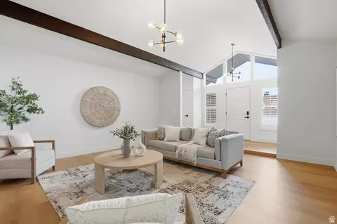 Living - 929 W Brandermill Cv, Murray, UT 84123 photo 2 of 4