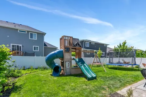 Exterior - 7197 N Clear Sky Ln, Eagle Mountain, UT 84005 photo 6 of 10