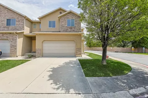 1944 N Hollow Ct, Lehi, UT 84043