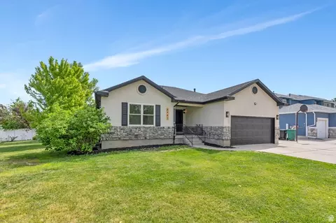 8453 S Windmill Dr, West Jordan, UT 84081
