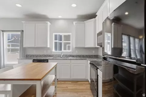 Kitchen - 5126 E Sand Flats Way, Eagle Mountain, UT 84005 photo 2 of 2