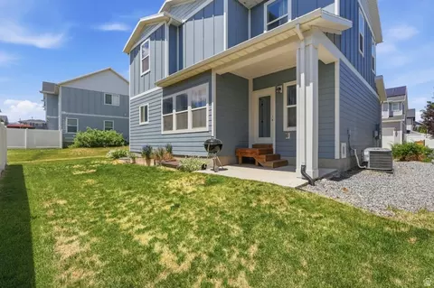 Exterior - 5126 E Sand Flats Way, Eagle Mountain, UT 84005 photo 4 of 4