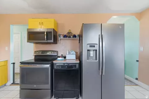Kitchen - 245 E 600 N, Tooele, UT 84074 photo 4 of 5
